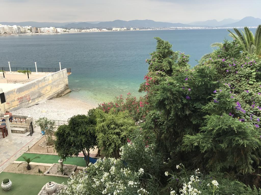 Aegli Hotel Loutráki Buitenkant foto